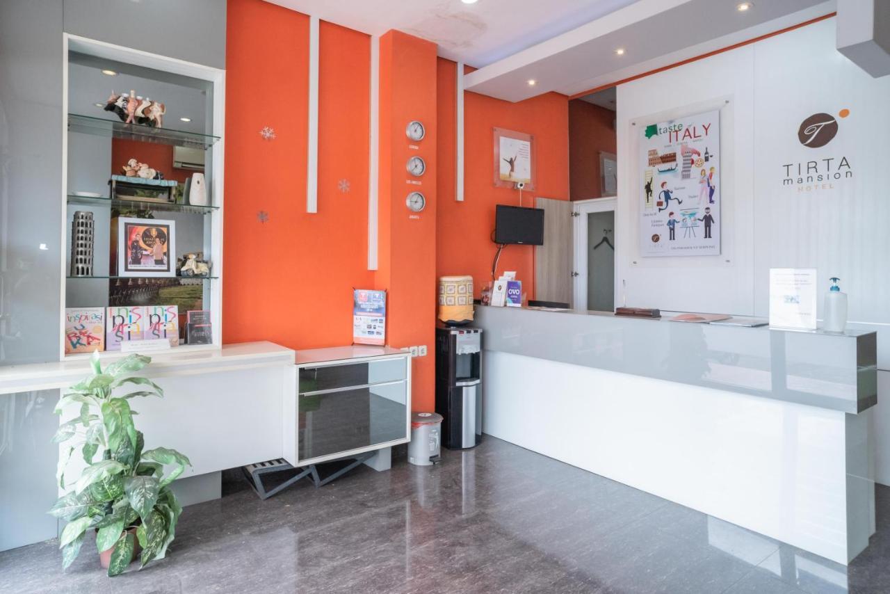 Reddoorz At Tirta Mansion Paramount Gading Cicayur Exterior foto